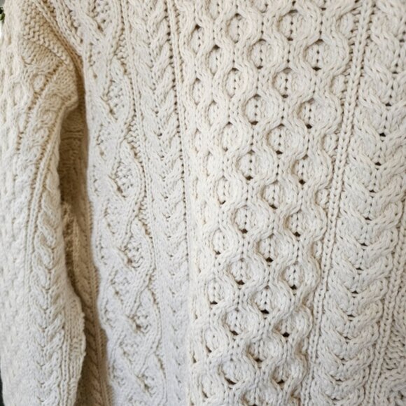 Heritage Irish Knit Sweater – 100% Virgin Wool – Made in Dublin, Ireland – Sz XL - Picture 11 of 12
